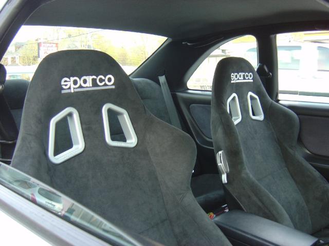 R33-Seat1